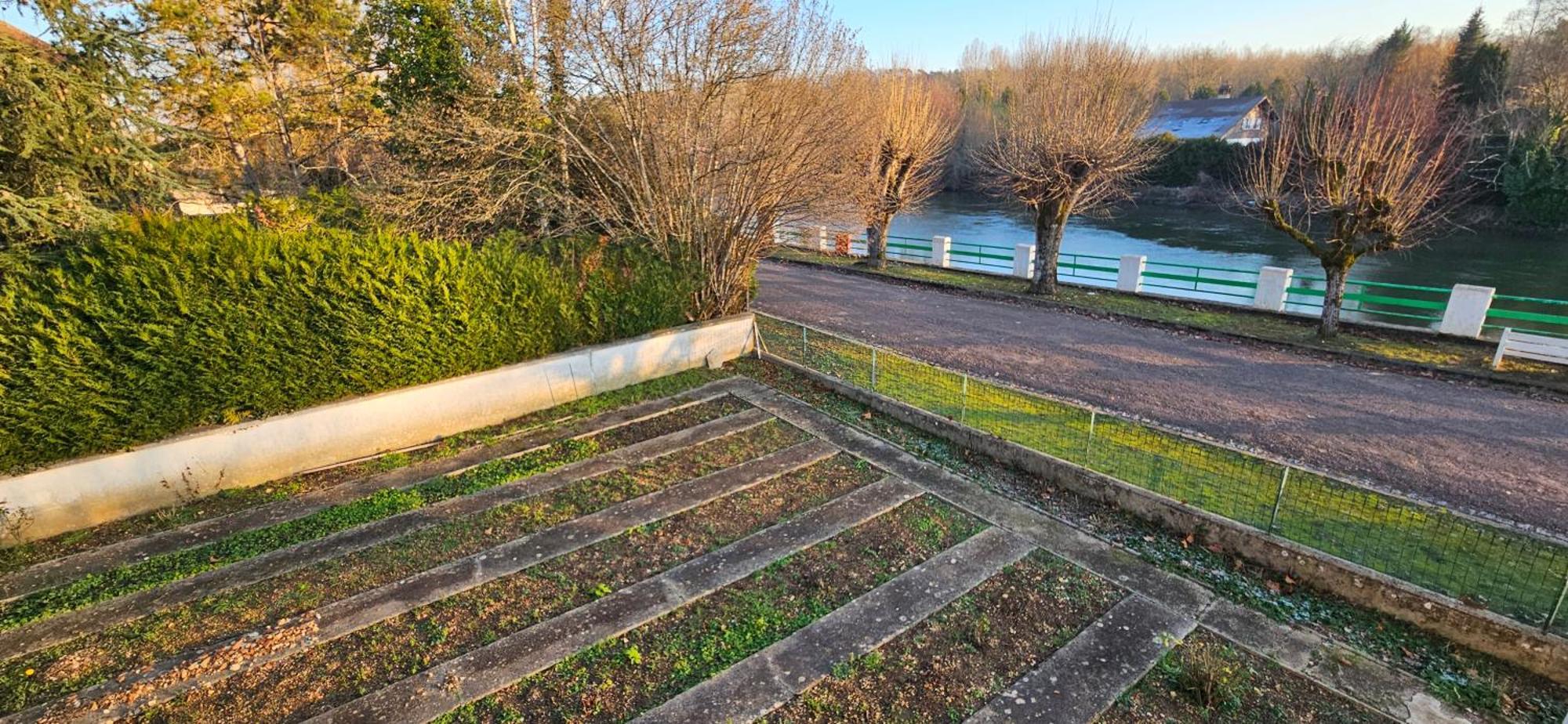 Pavillon Avec Jardin Clos Au Bord De L'Yonne Coulanges-sur-Yonne ภายนอก รูปภาพ